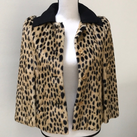 🐆Juicy Courture Faux Fur Cape - Removable Hat🐆 - Picture 5 of 8